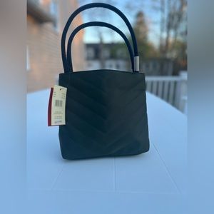 NWT* W reversible purse color olive green&black wonderful condition!